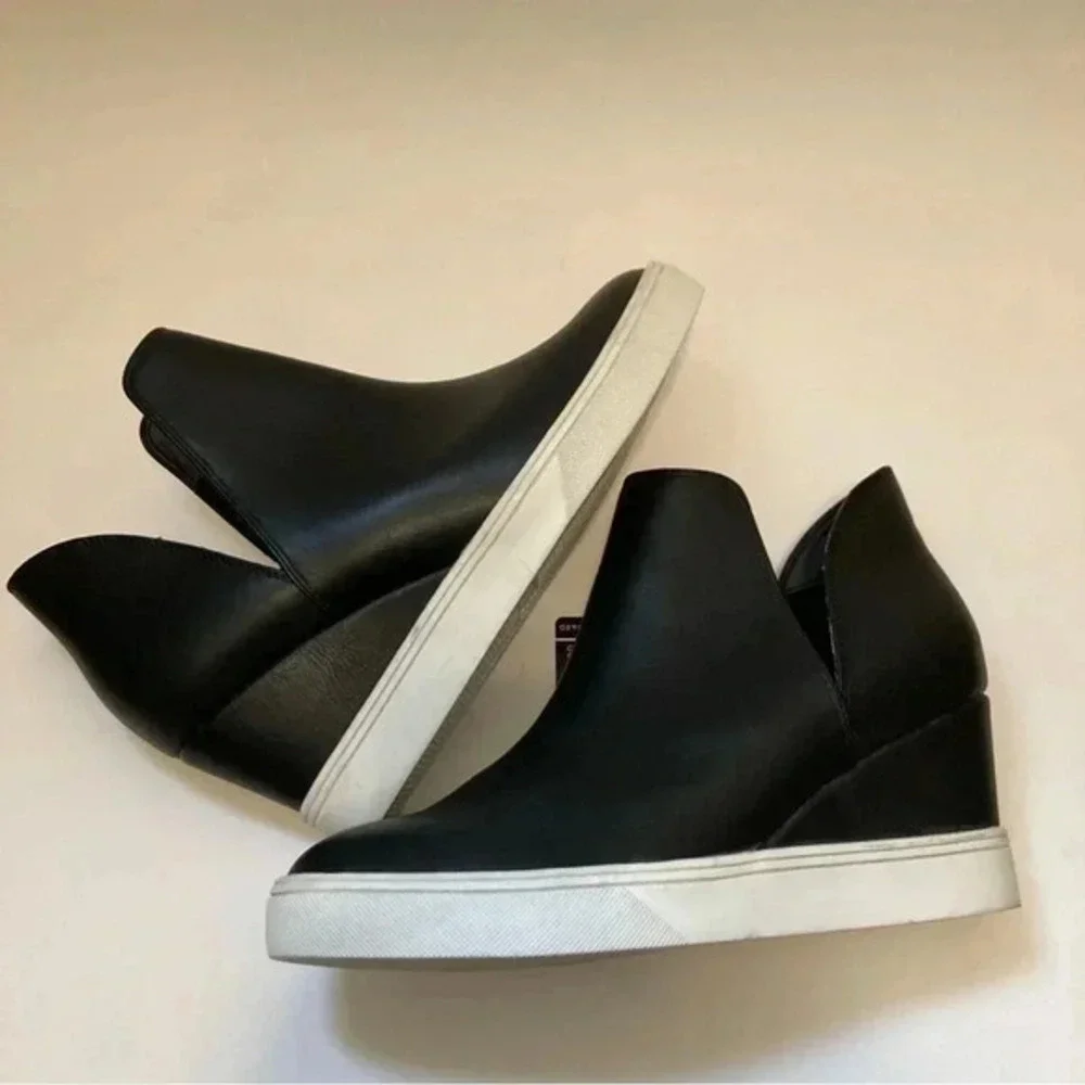 MIA Shoes Womens 9M Kate Platform Sneakers‎ Black Faux Leather Cut Out Casual
